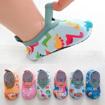 Детска плажна обувки, меки детски домашни чехли с мультяшными щампи, за момчета и момичета, имат противоплъзгаща домашни обувки