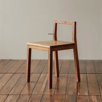 Скандинавските трапезни столове Кухненски мебели Правоъгълна Дървена облегалка Обикновен стол за хранене от масив от Червен Дъб и орех